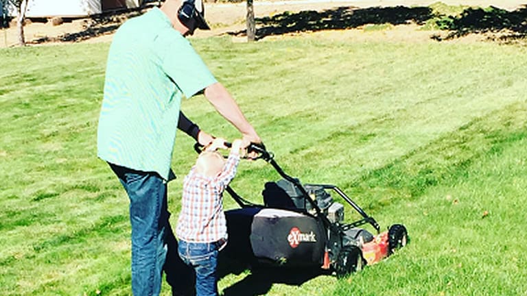Mulching vs Bagging : What St. George Residents Should Consider